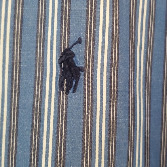 Ralph lauren mens button down. Size Med - Picture 3 of 4
